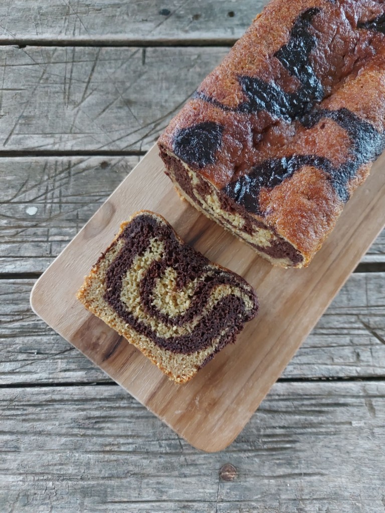 pomarančni marmorni kolač